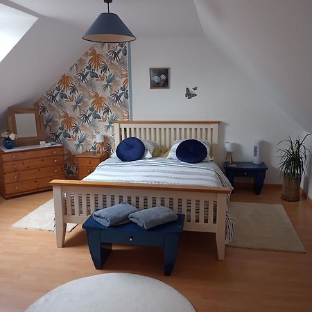 Four Chimneys Apartment Treffrin Екстериор снимка