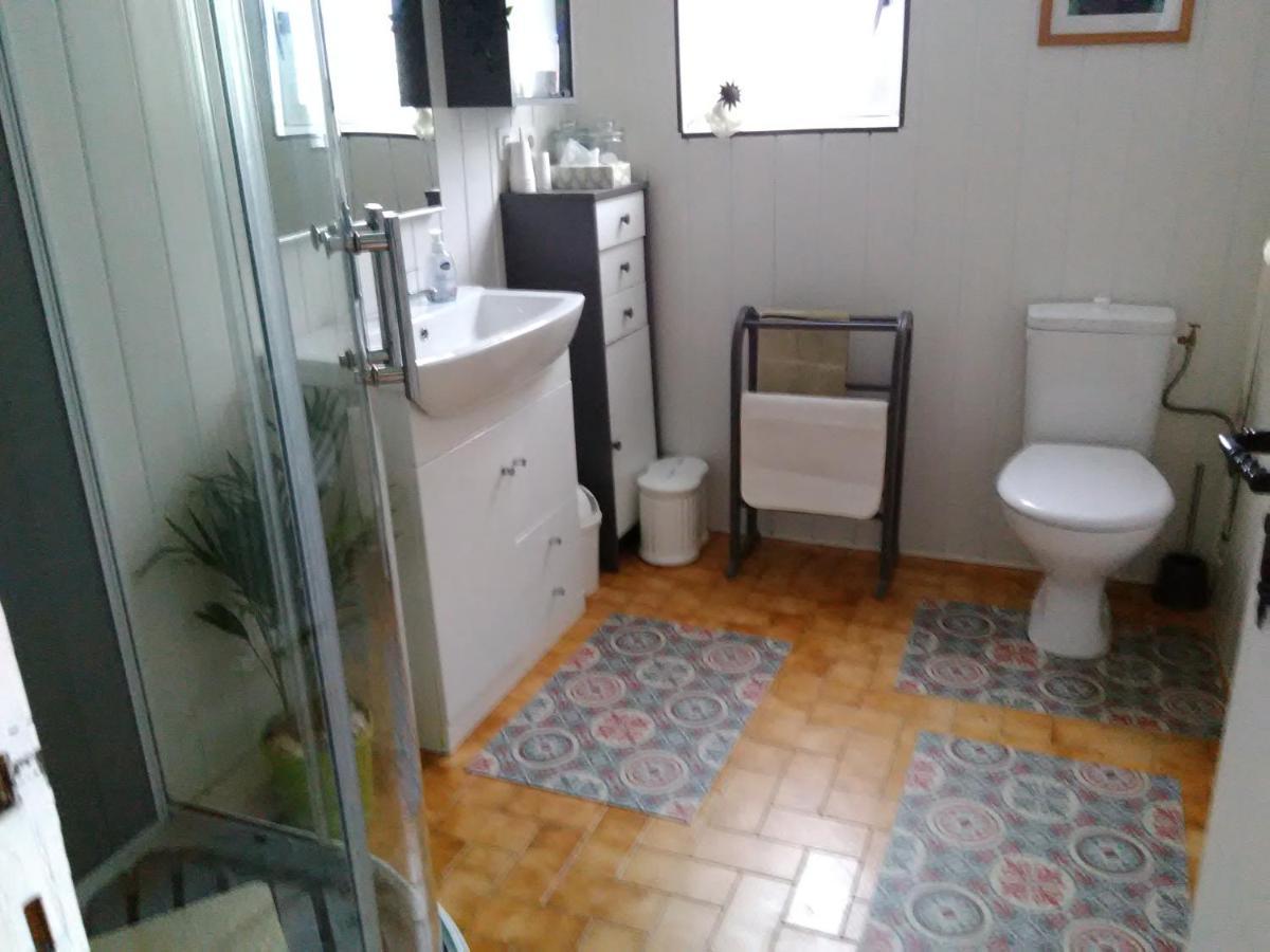 Four Chimneys Apartment Treffrin Екстериор снимка